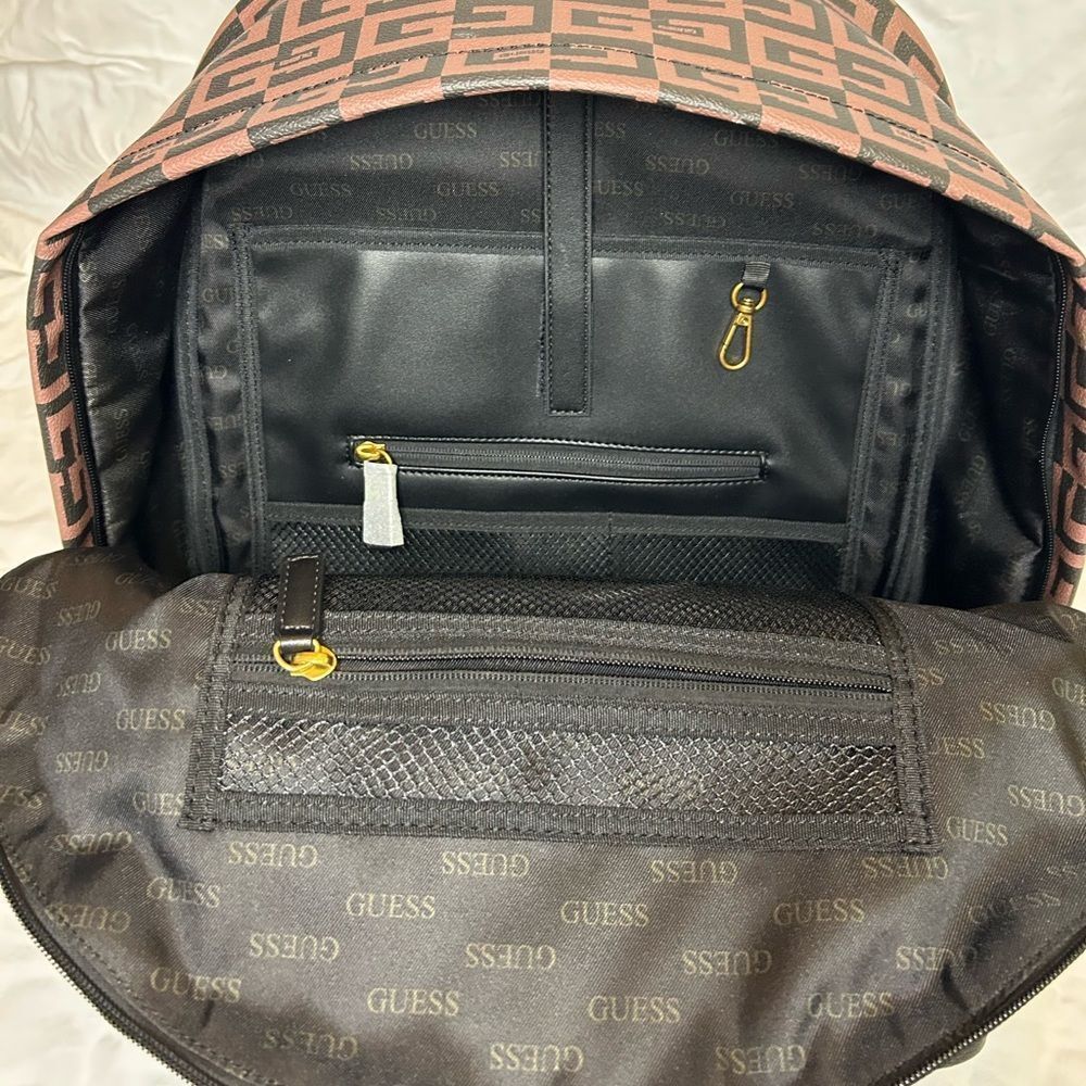 NWT GUESS Escape Compact Backpack - Picture 11 of 14